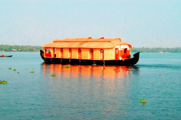 Elite Houseboat, Alleppey 4
